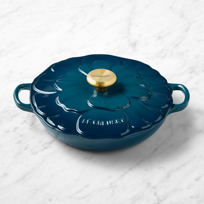 LE CREUSET 新品　バターケース コースタルブルー Le Creuset Petal Braiser, 2 1/4-Qt. | Williams Sonoma