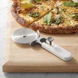 Michael Graves Design All Hands™ Pizza Wheel
