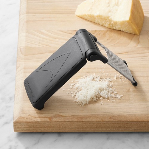 Le Creuset x Star Trek Communi-Grater