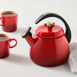 Le Creuset Cloche Tea Kettle with Star Knob, 2-Qt