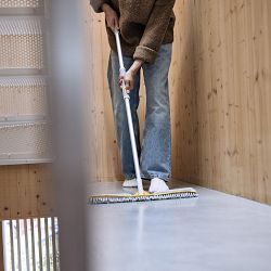 Joseph Joseph CleanTech Adjustable Floor Duster