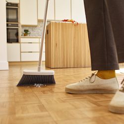Joseph Joseph CleanTech WallMounted Broom
