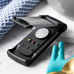 Le Creuset x Star Trek Communi-Grater