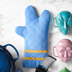 Le Creuset x Star Trek Live Long &amp; Prosper Oven Mitt