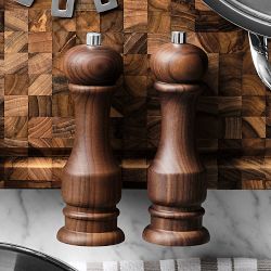 Williams Sonoma Traditional Walnut Salt &amp; Pepper Mills