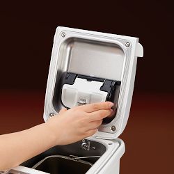 Zojirushi Home Bakery Maestro Bread Maker