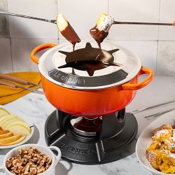 Le Creuset Alpine Enameled Cast Iron Fondue Set, 2.5-Qt