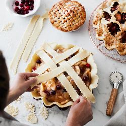 Williams Sonoma Olivewood Fluted Pastry Cutter