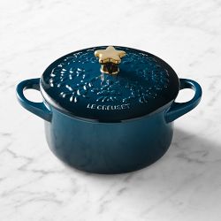 Le Creuset Noel Mini Cocotte with Star Knob, 24-oz
