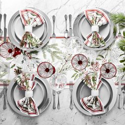 Woodland Berry Table Runner