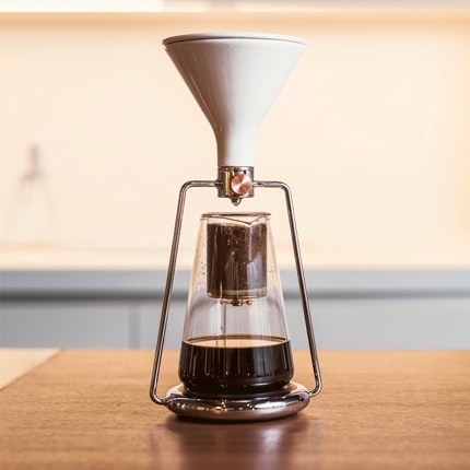 Goat Story GINA smart pour over coffee maker brewing pour over coffee.