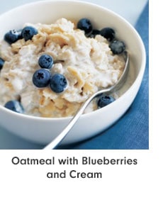 Oatmeal with Blueberries and Cream