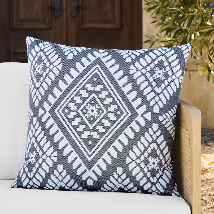 Pillows & Throws Memorial Day Sale