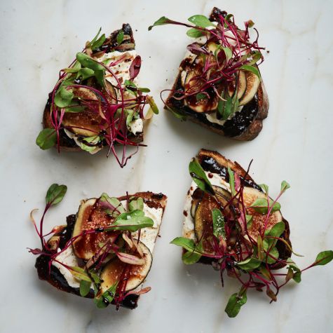 Fig and Cheese Toasts-image