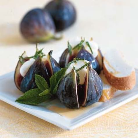 Fresh Figs with Mascarpone, Mint and Italian Honey
