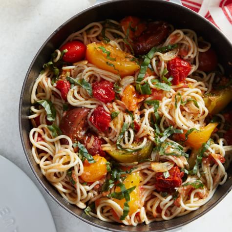 Spaghetti with Fresh Tomatoes and Basil