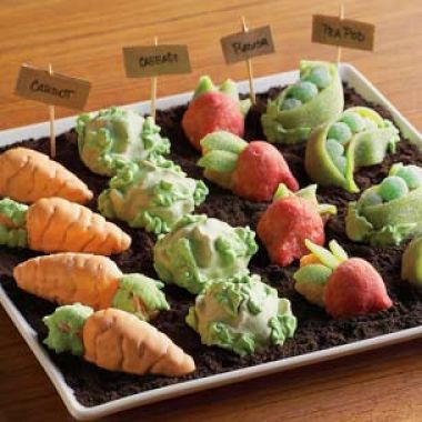 Decorating Garden Patch Cakelets