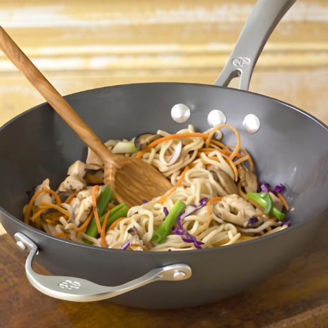 Braised Noodles with Chicken and Vegetables