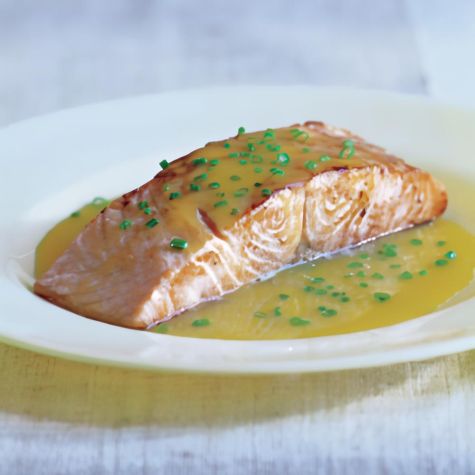 Pan-Roasted Salmon Fillets in Mango Juice