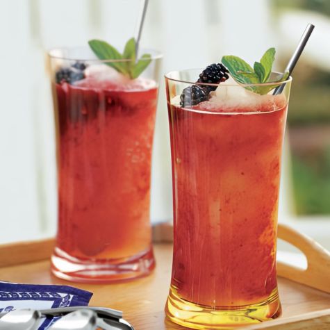 Frozen Lemonade with Blackberry Puree