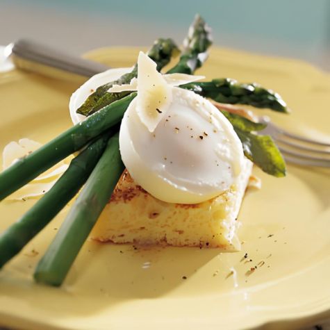 Asparagus with Poached Eggs