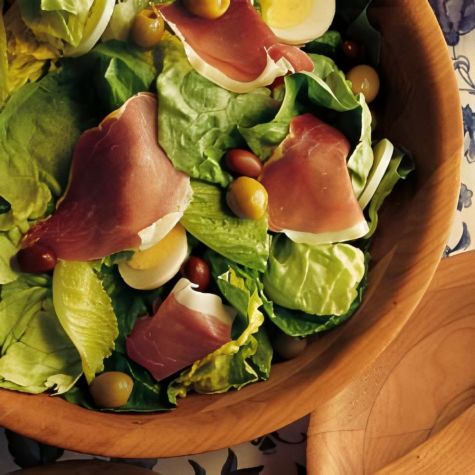 Green Salad with Serrano Ham and Tomato Vinaigrette