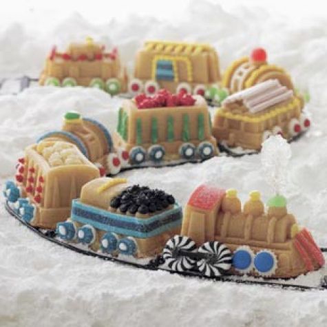 Vanilla Train Cake
