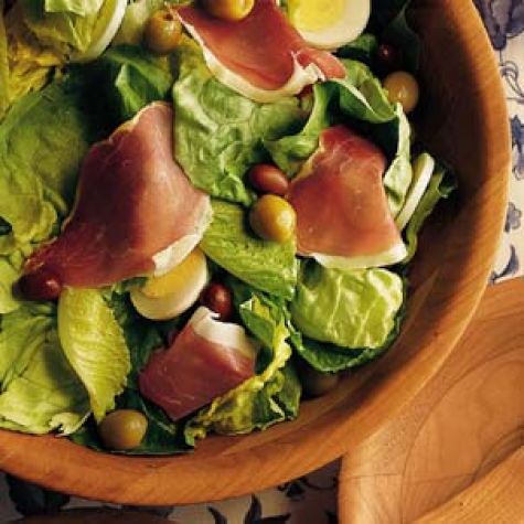 Green Salad with Serrano Ham and Tomato Vinaigrette