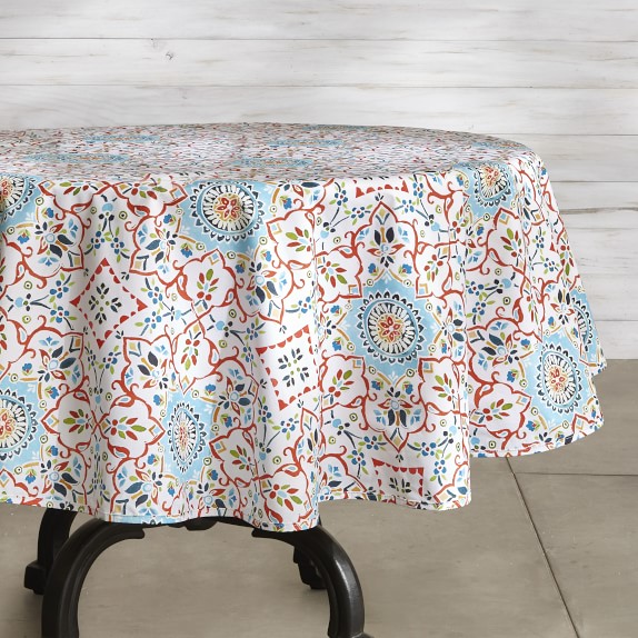 round outdoor tablecloth with umbrella hole and zipper