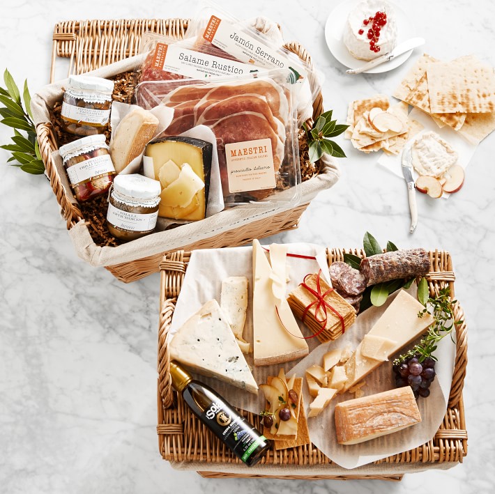 Williams Sonoma Deluxe Cheese & Charcuterie Gift Basket