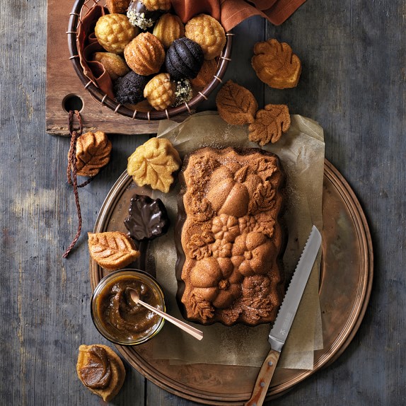 NEW WILLIAM SONOMA PUMPKIN PATCH LOAF BAKING PAN 