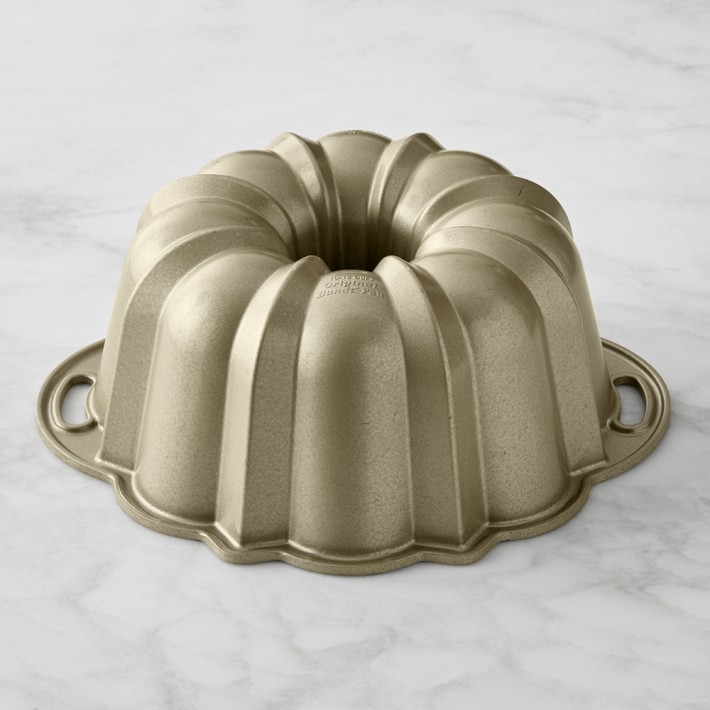 Nordic Ware Nonstick Cast Aluminum Anniversary Bundt® Pan | Williams Sonoma