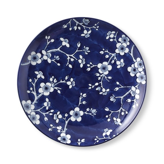 blue and white ceramic dishes