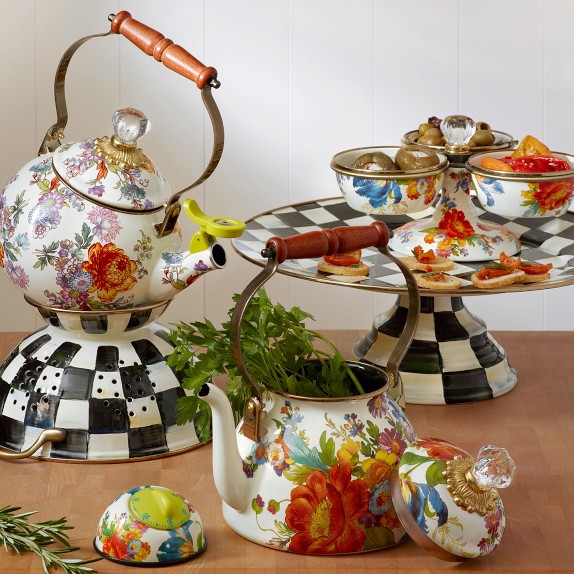 White MacKenzie-Childs Flower Market Enamel Tea Kettle Decorative Floral Teapot 2-Quart Tea Kettle 
