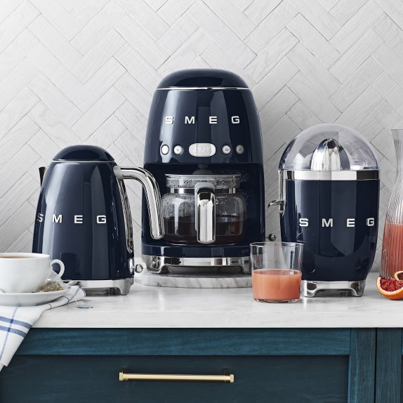 Smeg Electric Kettle 3D Logo Williams Sonoma