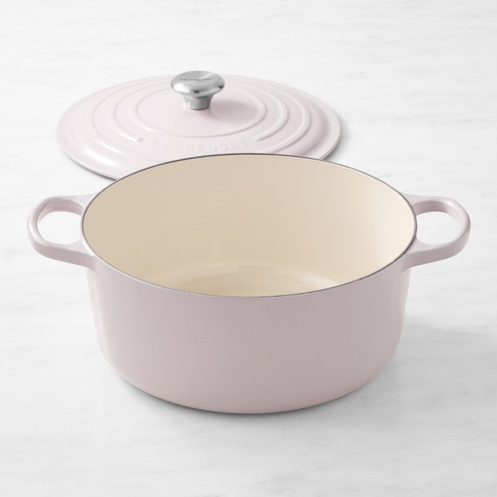 Le Creuset Signature Enameled Cast Iron 7.25 Qt. Round French Oven