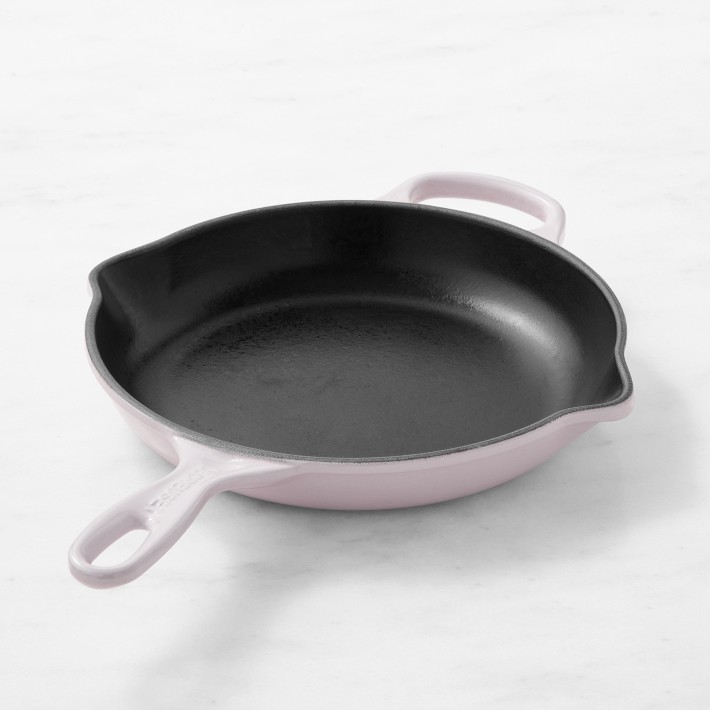 https://assets.wsimgs.com/wsimgs/rk/images/dp/wcm/202316/0121/le-creuset-signature-enameled-cast-iron-skillet-fry-pan-1-o.jpg