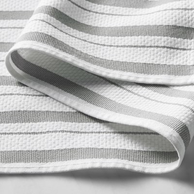 https://assets.wsimgs.com/wsimgs/rk/images/dp/wcm/202318/0003/williams-sonoma-classic-stripe-towels-set-of-4-m.jpg