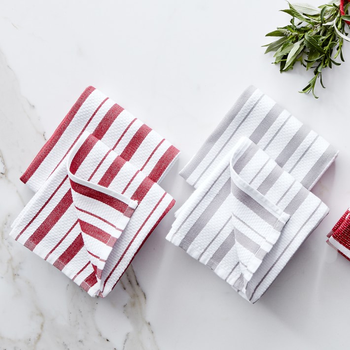 https://assets.wsimgs.com/wsimgs/rk/images/dp/wcm/202321/0006/williams-sonoma-classic-stripe-towels-set-of-4-o.jpg