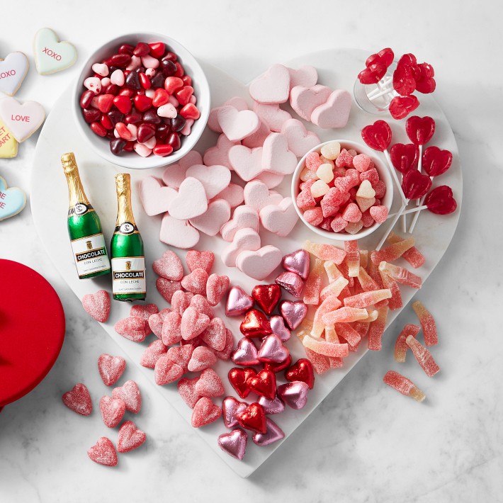 https://assets.wsimgs.com/wsimgs/rk/images/dp/wcm/202328/0003/williams-sonoma-cherry-lovers-candy-mix-o.jpg