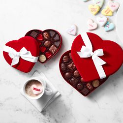 New Happy Valentine's Day Decoration Chocolate Heart Bear Pink