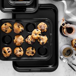 The Best Nonstick Cookie Sheets & Baking Sheets