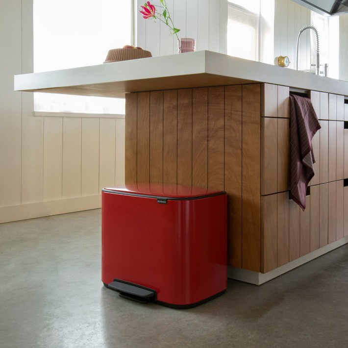 https://assets.wsimgs.com/wsimgs/rk/images/dp/wcm/202329/0445/brabantia-bo-step-on-dual-compartment-recycling-trash-can--o.jpg