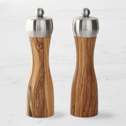 Williams Sonoma Walnut Traditional Salt & Pepper Mills