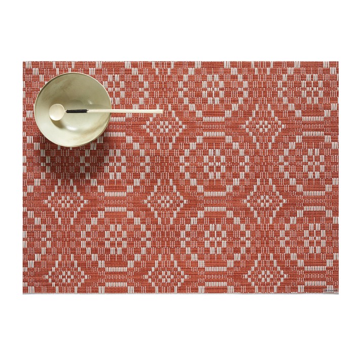 https://assets.wsimgs.com/wsimgs/rk/images/dp/wcm/202332/0045/chilewich-overshot-placemat-set-of-4-o.jpg