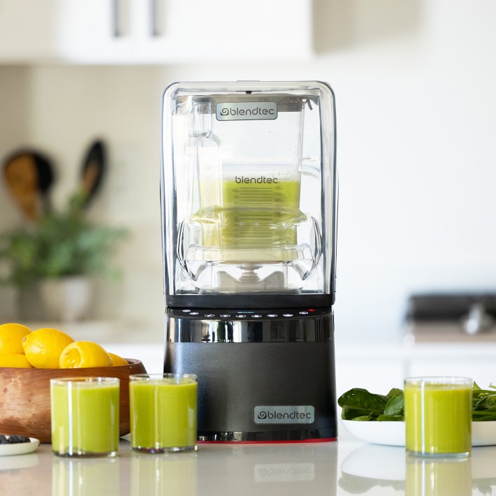Shoppers Say This Powerful Gadget Blends Smoothies in 'Less Than a  Minute,' and It's on Sale Right Now
