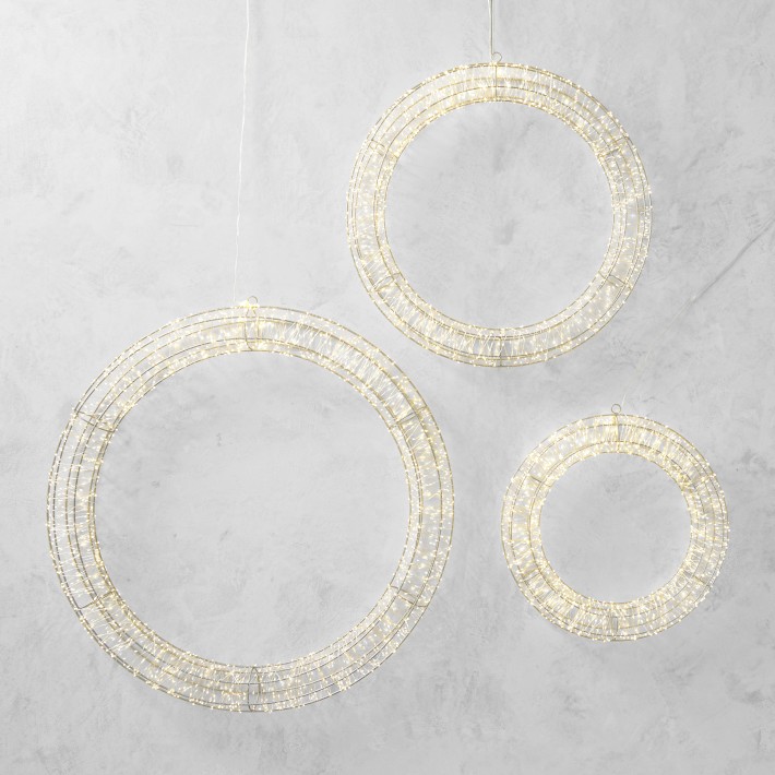 https://assets.wsimgs.com/wsimgs/rk/images/dp/wcm/202332/0148/circular-light-up-wreath-4-o.jpg