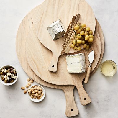 RUSTIC FARMHOUSE ROUND CHEESE BOARD & KNIFE SET