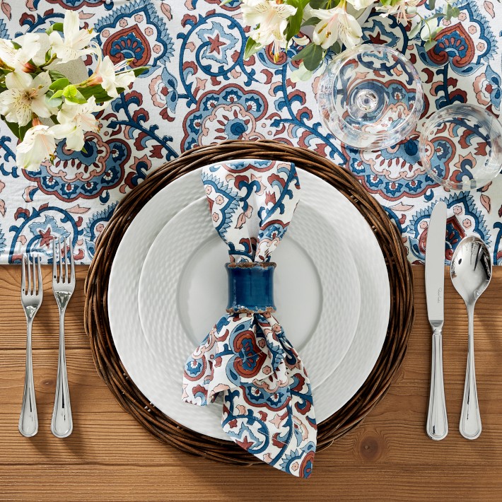 https://assets.wsimgs.com/wsimgs/rk/images/dp/wcm/202335/0015/isla-napkins-set-of-4-paisley-blue-o.jpg