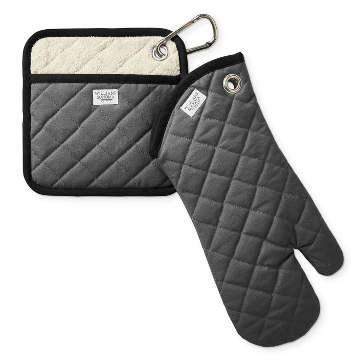 https://assets.wsimgs.com/wsimgs/rk/images/dp/wcm/202336/0011/grilling-oven-mitt-potholder-set-o.jpg